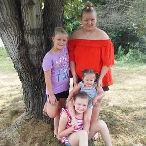 Meet your Posher, Danielle